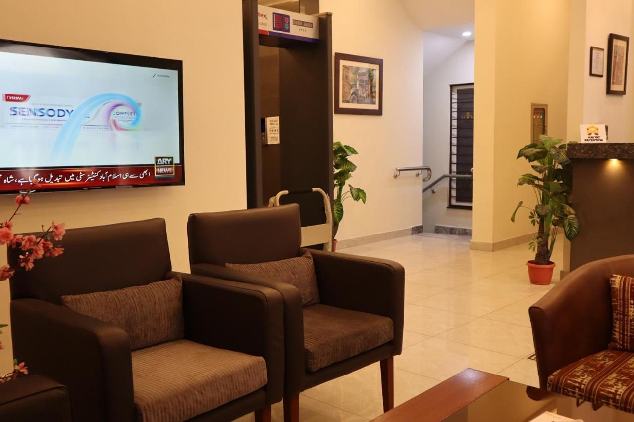 Hayyat Luxury Hotel Suites Lahore Exterior photo