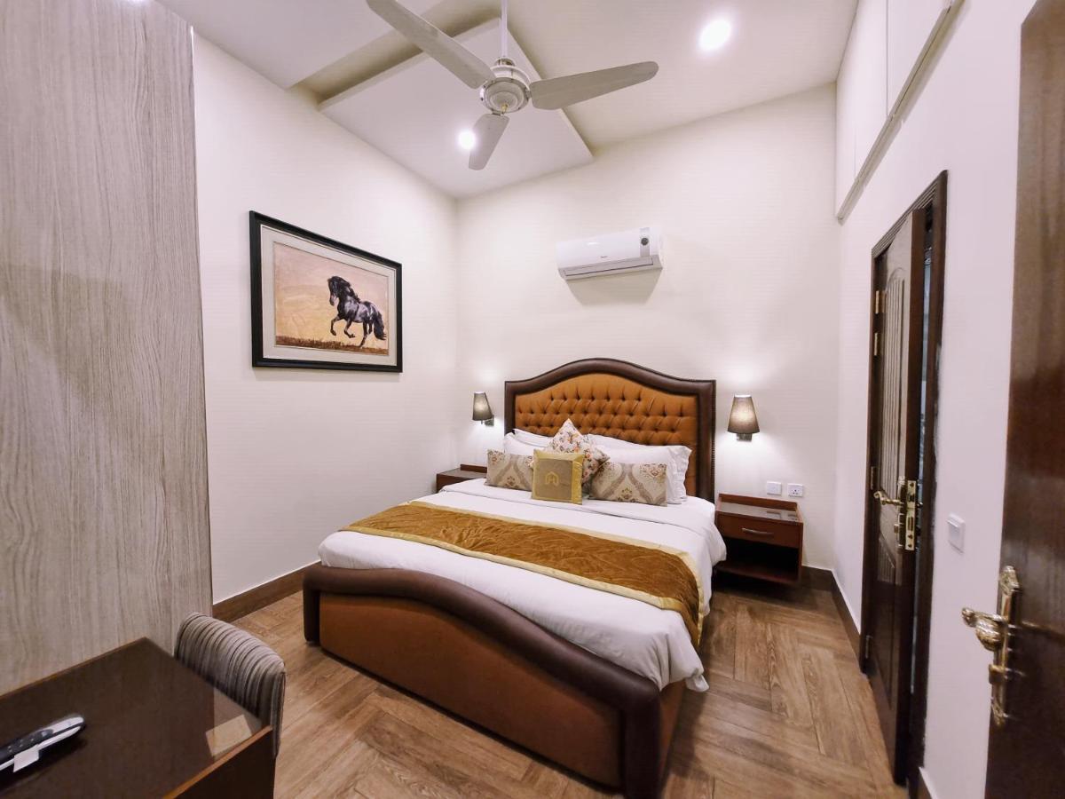Hayyat Luxury Hotel Suites Lahore Exterior photo
