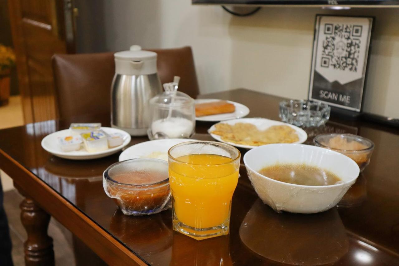 Hayyat Luxury Hotel Suites Lahore Exterior photo