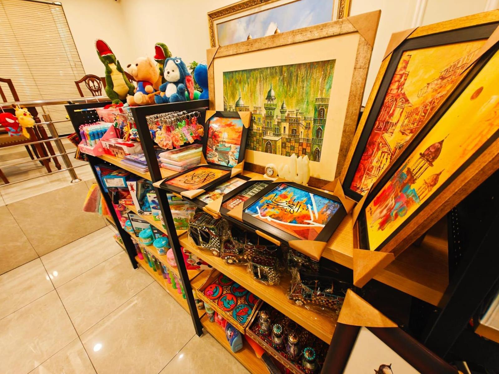 Hayyat Luxury Hotel Suites Lahore Exterior photo